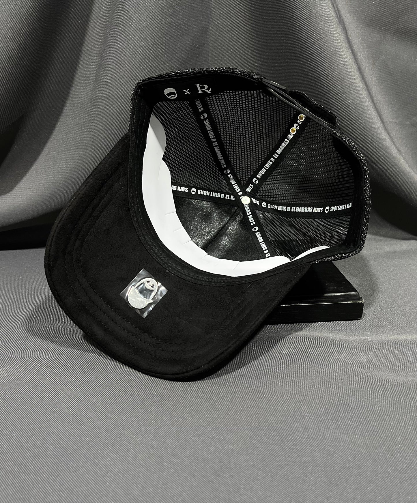Gorra Barbas hats x Luis R Conriquez “Si no quieres no”